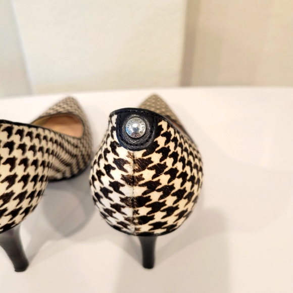 MICHAEL KORS WOMEN'S DOROTHY FLEX PUMP CALF HAIR HOUNDSTOOTH HEELS SIZE 8.5 - Picture 10 of 11